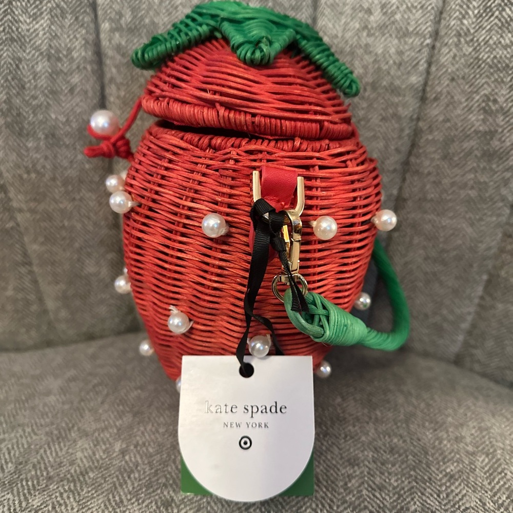 🍓 Kate Spade Strawberry Wicker Mini Bag 🍓 - Picture 6 of 11